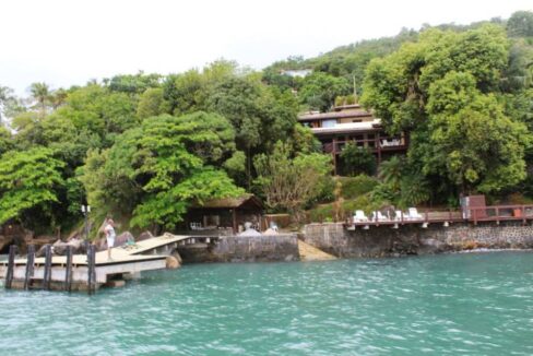 casa-na-costeira-no-norte-de-ilhabela-1