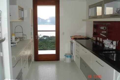 Casa-a-venda-em-Ilhabela-em-condomínio-fechado5