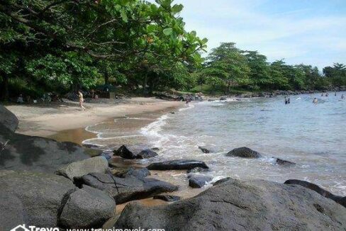 Lindo-terreno-a-venda-pé-na-areia-em-Ilhabela15