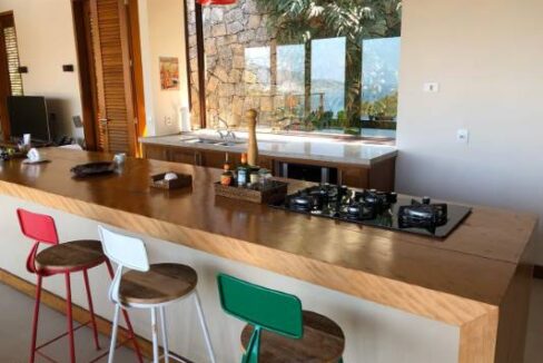 Casa-de-alto-padrão-em-Ilhabela-com-vista-para-o-mar16