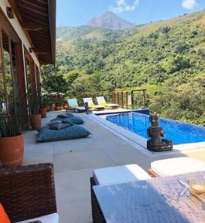 Casa-de-alto-padrão-em-Ilhabela-com-vista-para-o-mar17 (1)