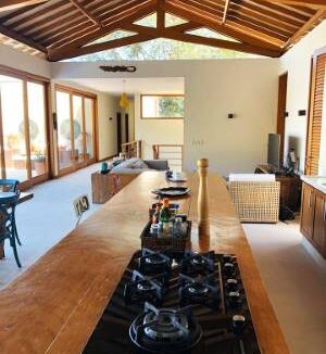 Casa-de-alto-padrão-em-Ilhabela-com-vista-para-o-mar3