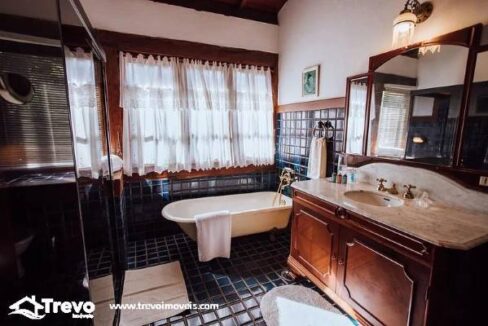 Casa-de-alto-padrao-em-bairro-nobre-em-Ilhabela30