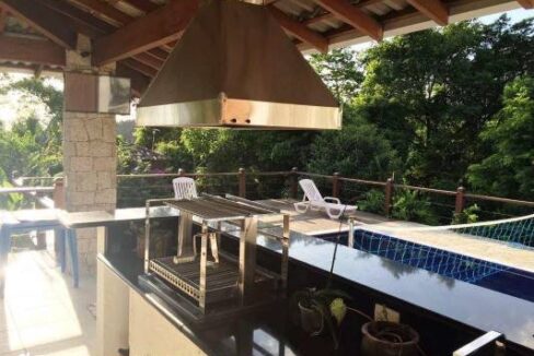 Casa-a-venda-em-Ilhabela-proximo-a-natureza1