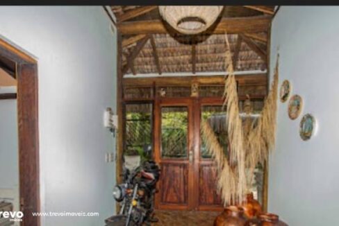 Casa-charmosa-a-venda-em-Ilhabela-na-costeira-frente-ao-mar10