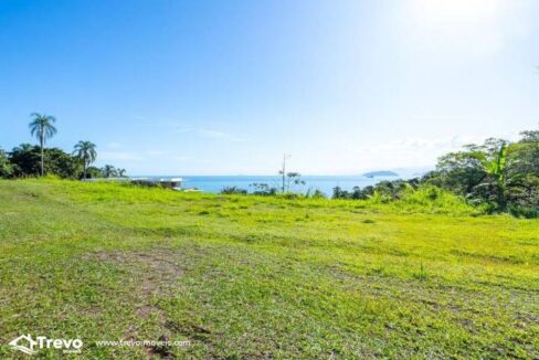 Lindo-terreno-em-condominio-fechado-com-acesso-ao-mar2