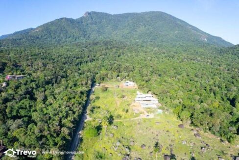 Lindo-terreno-em-condominio-fechado-com-acesso-ao-mar7