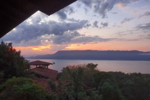 Casa-a-venda-em-Ilhabela-com-vista-para-o-mar6