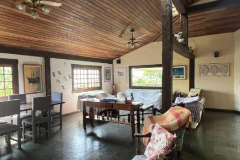 Casa-a-venda-em-Ilhabela-em-bairro-nobre25