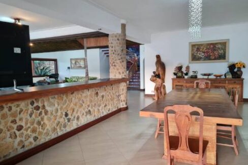 Casa-luxuosa-a-venda-em-Ilhabela35