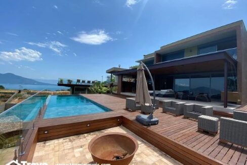 Casa-luxuosa-a-venda-em-Ilhabela-1