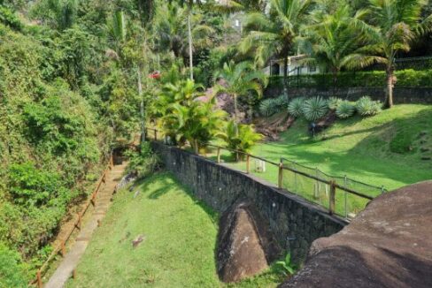 Lindo-terreno-a-venda-em-Ilhabela3-1