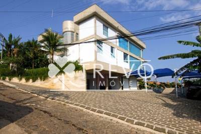 Linda mansão a venda em Ilhabela