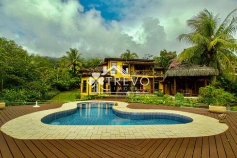 Casa-charmosa-em-condomínio-fechado