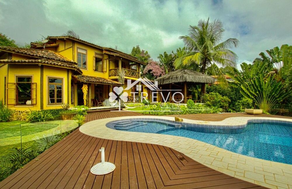 Casa-charmosa-em-condomínio-fechado1