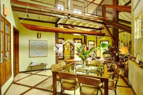 Casa-charmosa-em-condomínio-fechado31