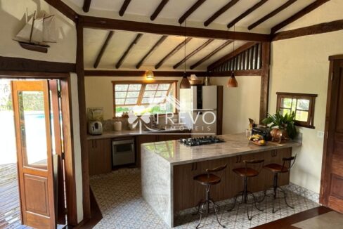 f2b7f6b9-13f3-4890-98c7-cd08fdaf2065