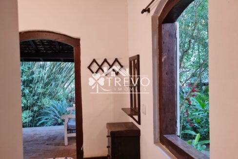 Casa-charmosa-Em-meio-a-natureza15