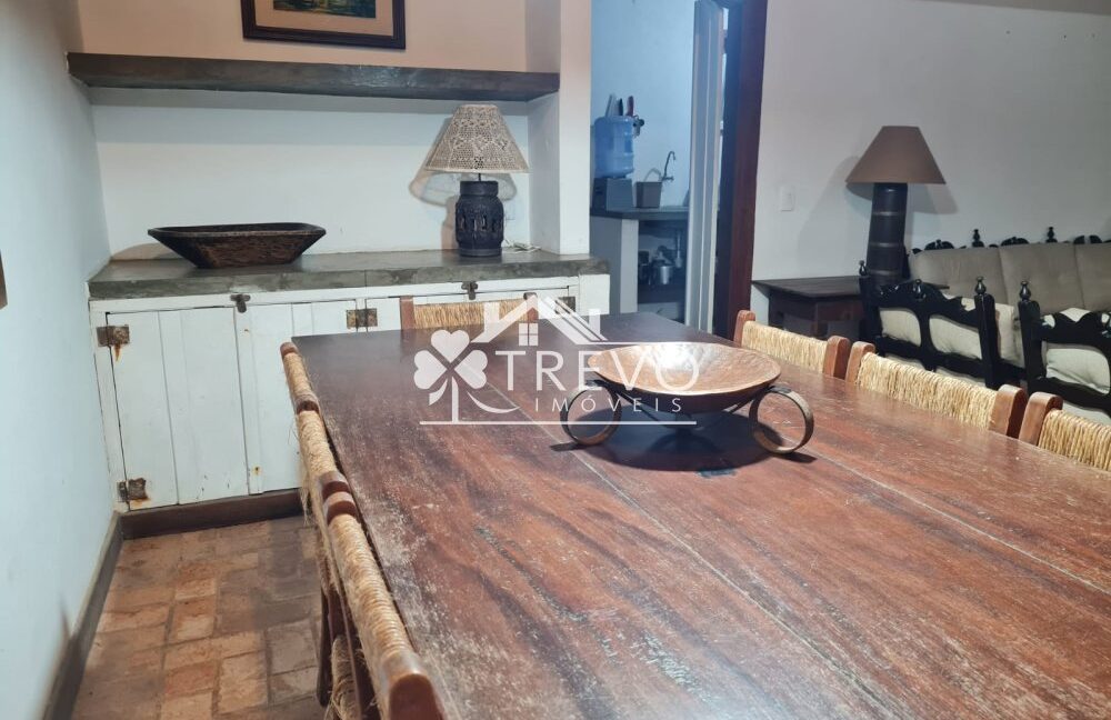 Casa-charmosa-Em-meio-a-natureza25