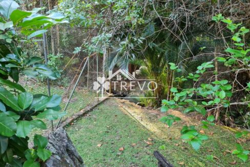 Casa-charmosa-Em-meio-a-natureza28