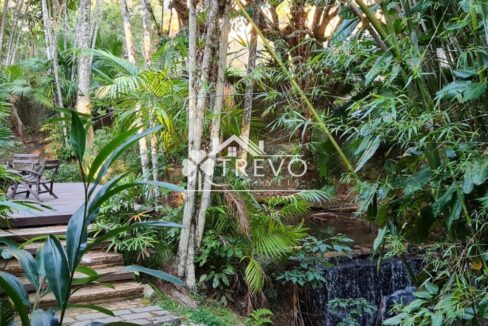 Casa-charmosa-Em-meio-a-natureza30