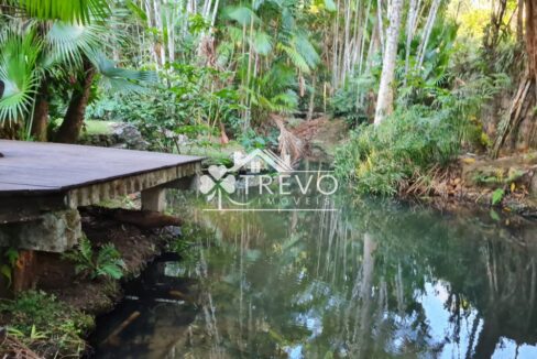 Casa-charmosa-Em-meio-a-natureza6