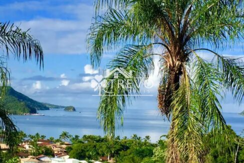 Casa-a-venda-em-Ilhabela-com-vista-panorâmica-para-o-mar