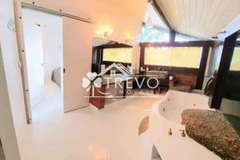 Casa-a-venda-em-Ilhabela-com-vista-panorâmica-para-o-mar13