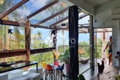 Casa-a-venda-em-Ilhabela-com-vista-panorâmica-para-o-mar7