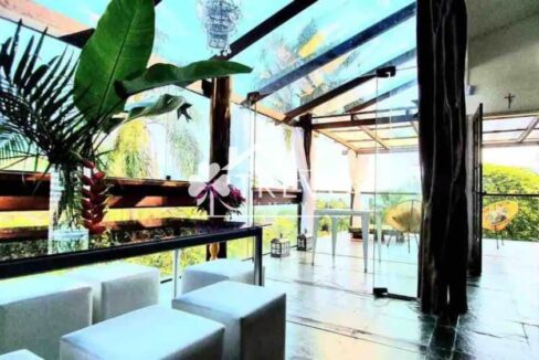 Casa-a-venda-em-Ilhabela-com-vista-panorâmica-para-o-mar9