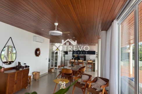 Casa-a venda-em Ilhabela-em- condominio-pe-na-reia15