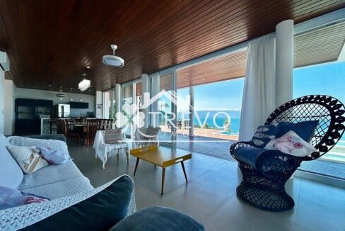 Casa-a venda-em Ilhabela-em- condominio-pe-na-reia17