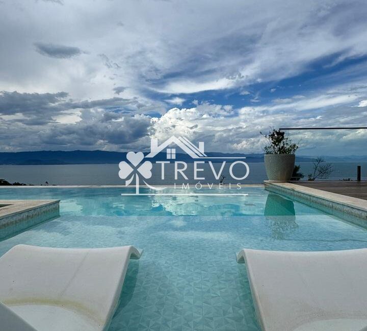 Casa-a venda-em Ilhabela-em- condominio-pe-na-reia20