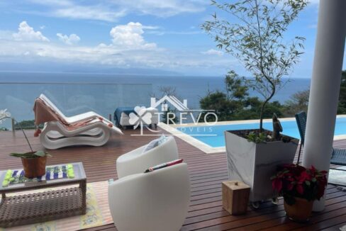 Casa-a venda-em Ilhabela-em- condominio-pe-na-reia26