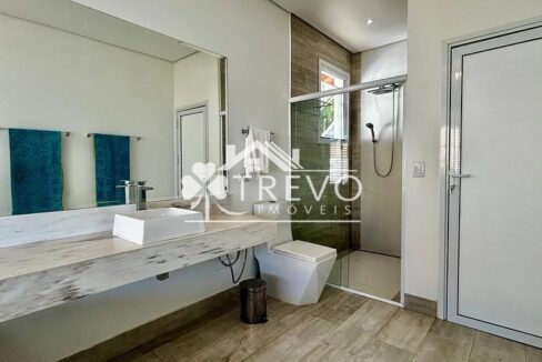 Casa-a venda-em Ilhabela-em- condominio-pe-na-reia35