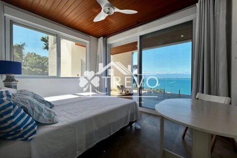 Casa-a venda-em Ilhabela-em- condominio-pe-na-reia36