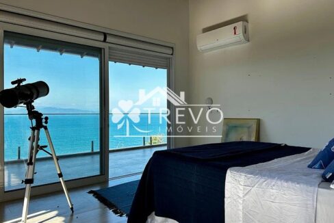 Casa-a venda-em Ilhabela-em- condominio-pe-na-reia40