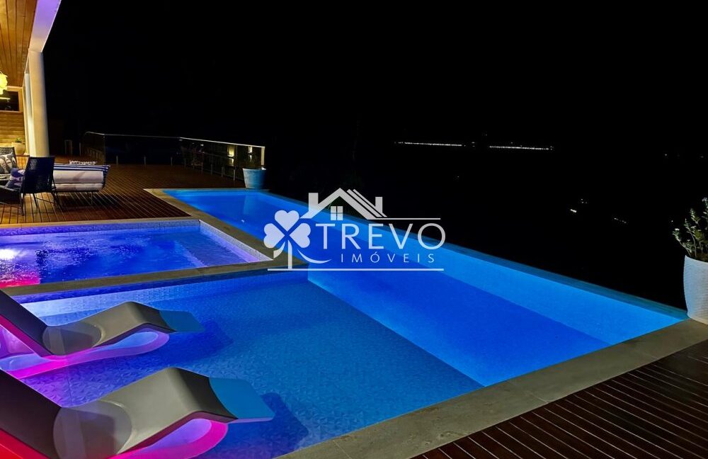 Casa-a venda-em Ilhabela-em- condominio-pe-na-reia43