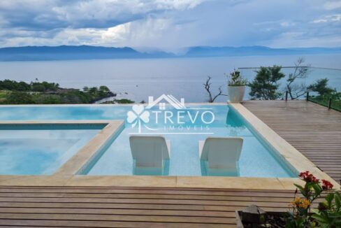 Casa-a venda-em Ilhabela-em- condominio-pe-na-reia49