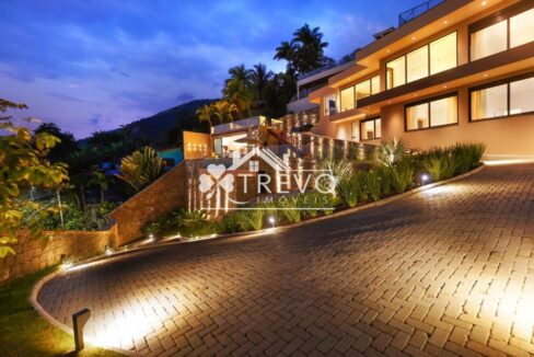 Casa-moderna-a-venda-em-ilhabela