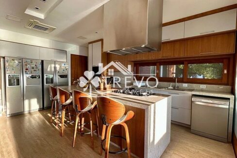 Residência-de-Luxo-à-Venda-em-Ilhabela6