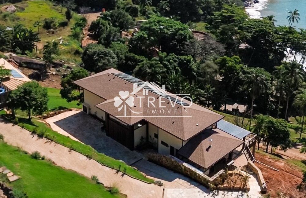 casa-pe-na-areia-em-ilhabela1