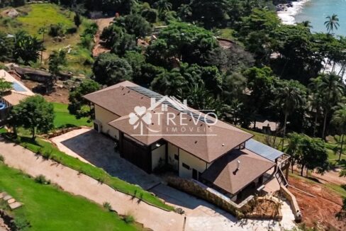 casa-pe-na-areia-em-ilhabela1