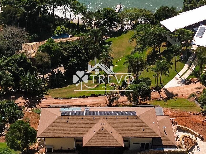 casa-pe-na-areia-em-ilhabela3