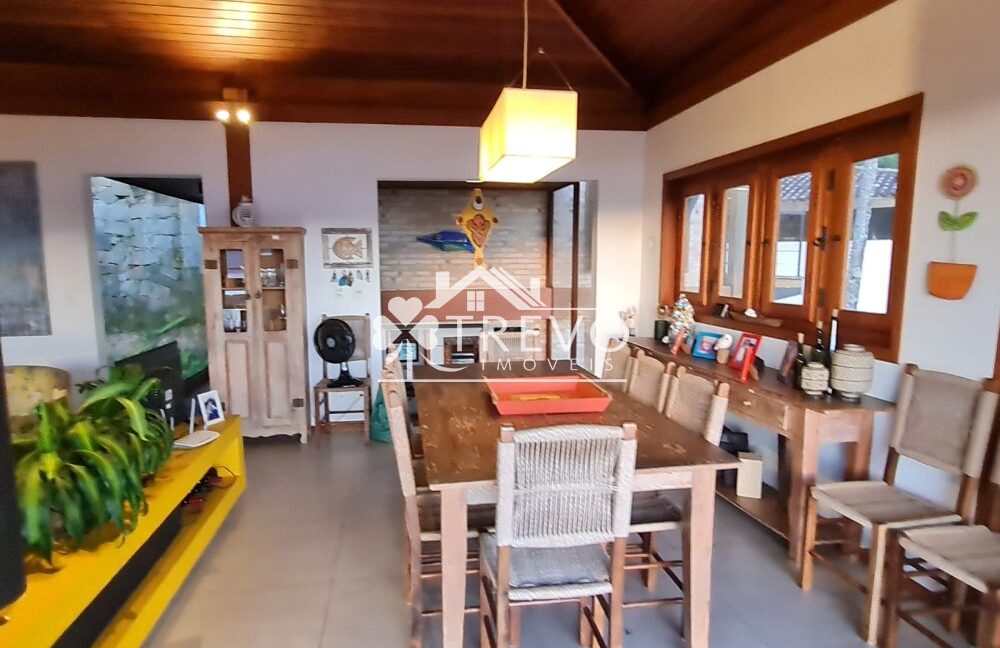 Casa-com-linda-arquitetura-e-vista-para-o-mar16