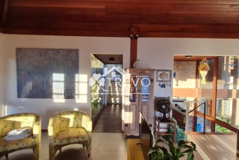 Casa-com-linda-arquitetura-e-vista-para-o-mar17