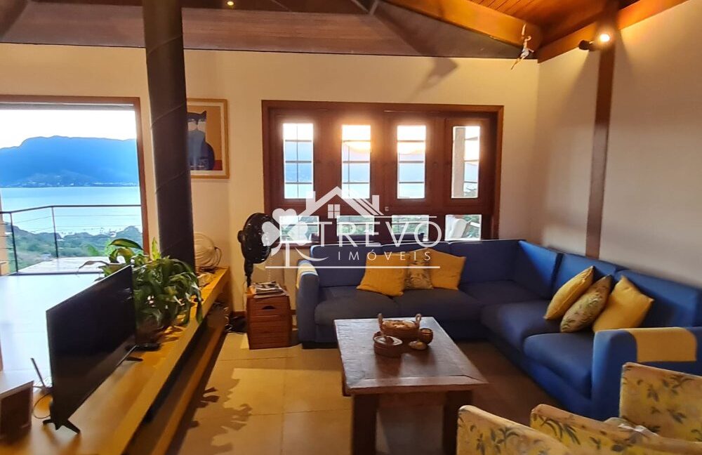 Casa-com-linda-arquitetura-e-vista-para-o-mar29
