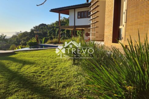 Casa-com-linda-arquitetura-e-vista-para-o-mar43
