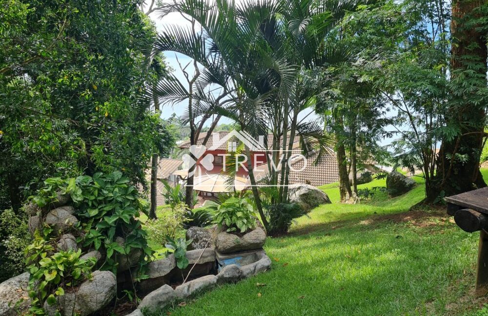 Casa-luxuosa-a-venda-em-Ilhabela2