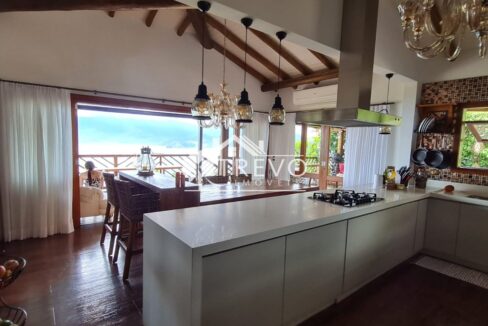 Casa-luxuosa-a-venda-em-Ilhabela47